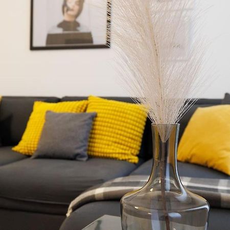 Franz 21 - Typical Viennese Apartment In The Heart Of Wenen Buitenkant foto